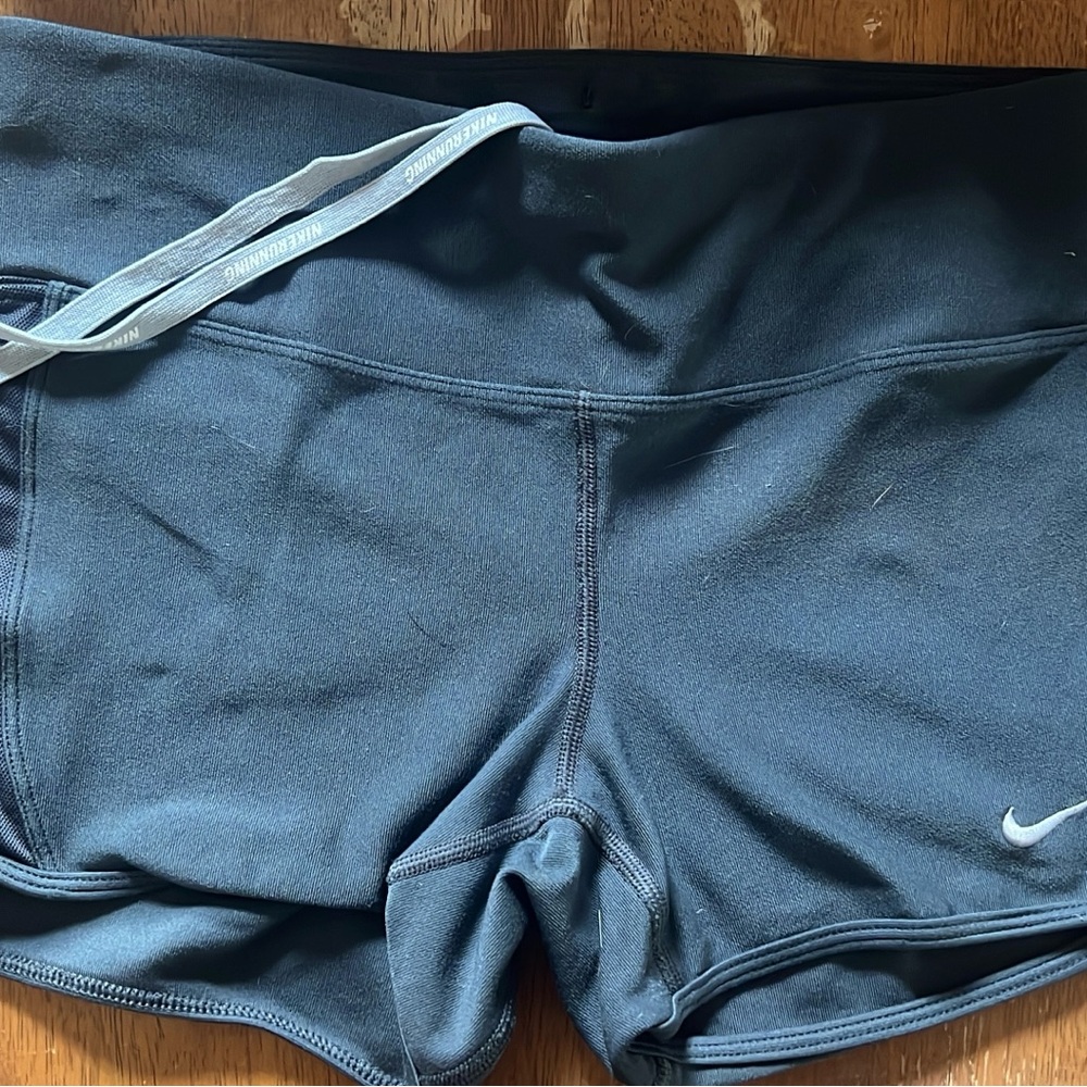Nike Black Athletic Shorts Moisture-Wicking Performance